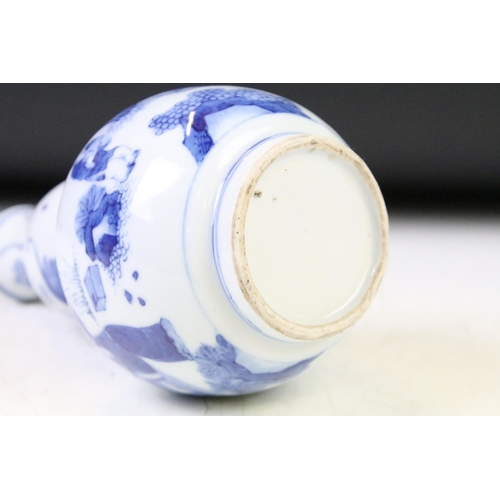 3 - 17th / 18th Century Chinese blue & white double gourd vase, decorated with an outdoor / garden scene... 