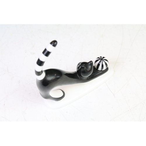 34 - Cmielow black & white porcelain cat figurine (no. 124/419/04, approx 12cm tall), together with a pai... 