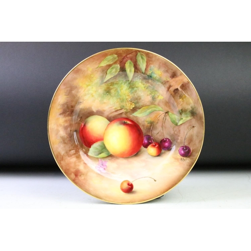 55 - W. Bee for Royal Worcester - A 20th Century cabinet plate with hand painted still life fruit decorat... 