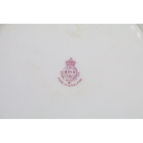 55 - W. Bee for Royal Worcester - A 20th Century cabinet plate with hand painted still life fruit decorat... 