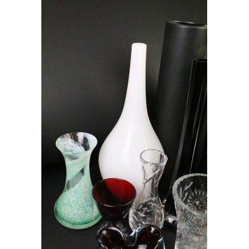 80 - Assorted 20th Century glass to include Caithness (unmarked), Mdina, Chzech glass, cased glass vases,... 