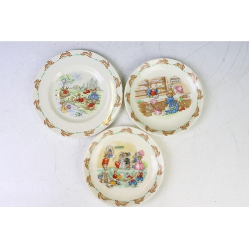 83 - Royal Doulton Bunnykins ceramics to include a lidded dish, two childs bowls, four mugs, four plates ... 