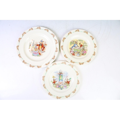 83 - Royal Doulton Bunnykins ceramics to include a lidded dish, two childs bowls, four mugs, four plates ... 