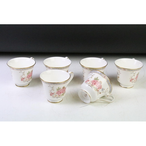 94 - Royal Doulton Canton pattern tea service to include six tea cups and saucers, six coffee cups and sa... 