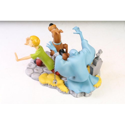 96 - Wedgwood Scooby Doo ceramic 'Lets get out of here!', limited edition 148 / 500. Measures 15cm tall. ... 