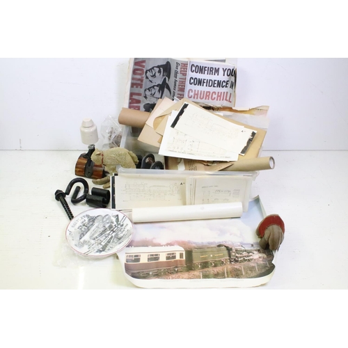 395 - Collection of assorted railway items to include ceramic cable brackets, train posters, black and whi... 