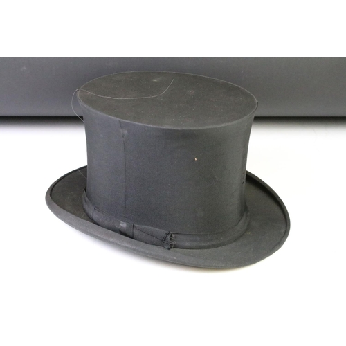 189 - Early 20th Century silk top hat by Dunn & co together with another Dunn & Co collapsible top hat. Si... 