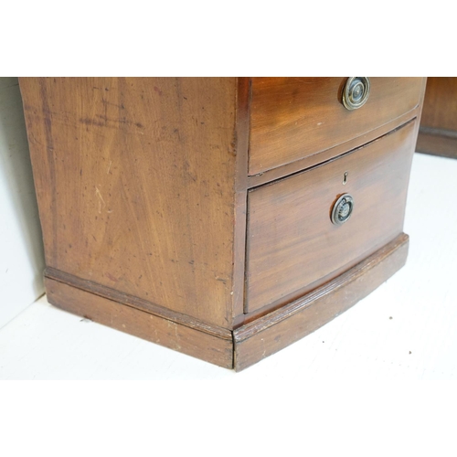 616 - 19th century Bow Front Mahogany Kneehole Desk or Dressing Chest with an arrangement of nine drawers ... 