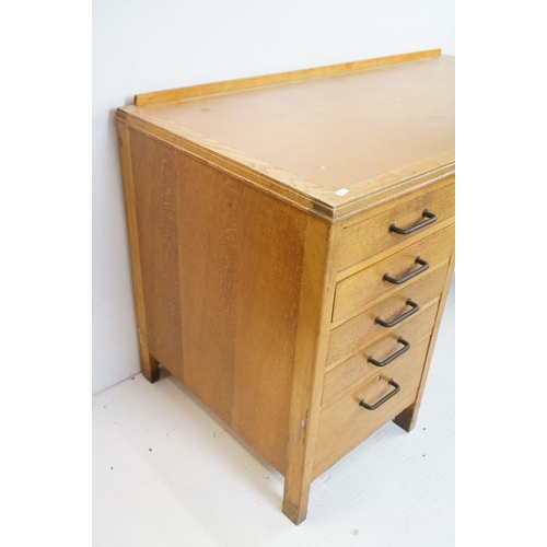 657 - Early to Mid 20th century Oak Single Pedestal Desk with brown leather top and five drawers, 73cm hig... 