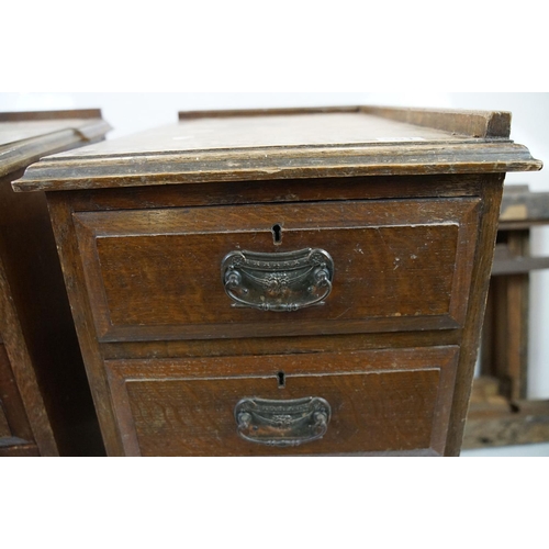 661 - Pair of Early 20th century Oak Chest of Four Drawers, each 88cm high x 43cm wide x 59cm deep