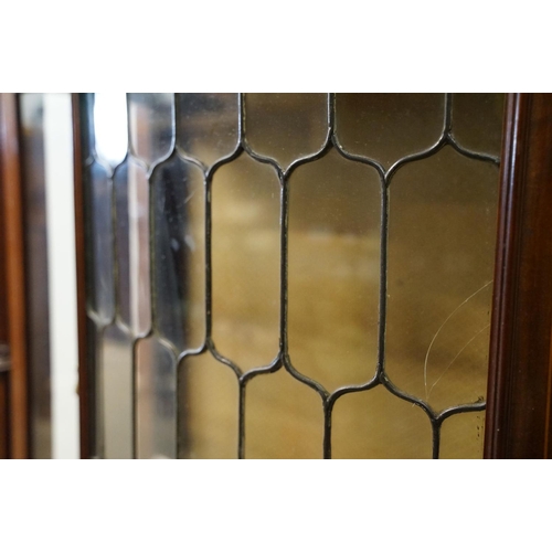 667 - Edwardian Mahogany Inlaid Mirrored Back Glazed Cabinet, the upper section with kidney shaped bevelle... 