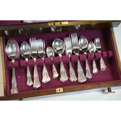 323 - A Warris canteen of silver plated cutlery to include carving set.