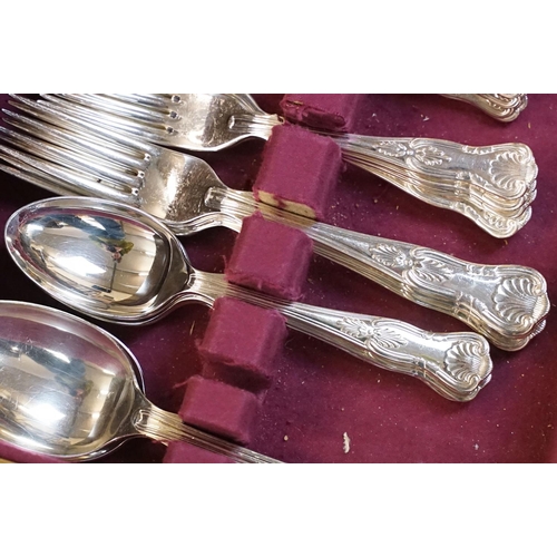 323 - A Warris canteen of silver plated cutlery to include carving set.