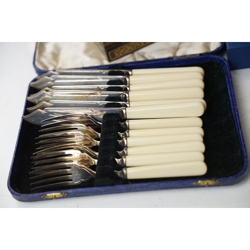 337 - A group of Concorde and Canberra collectables together with a cased fish knife and fork set and a Ye... 