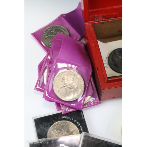 132 - A collection of mixed coins to include British decimal and pre decimal, commemorative and world exam... 