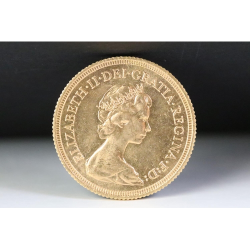 166 - A British Queen Elizabeth II 1979 gold full sovereign coin.