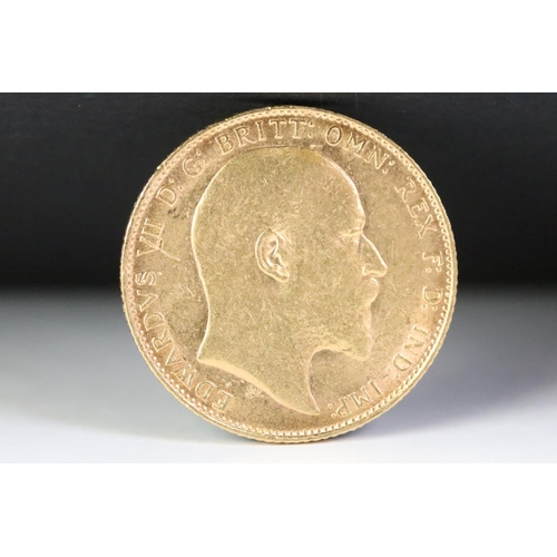 167 - A British King Edward VII 1910 gold full sovereign coin.