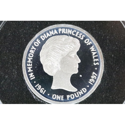 188 - A collection of three Jubilee Mint proof solid silver £1 coins to include Princess Diana, House of W... 