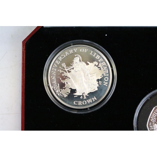 20 - A Pobjoy Mint silver proof 25th anniversary of the liberation of the Falkland Islands five coin set ... 