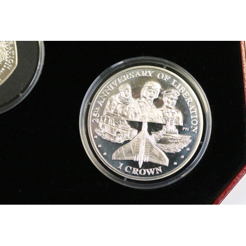 20 - A Pobjoy Mint silver proof 25th anniversary of the liberation of the Falkland Islands five coin set ... 