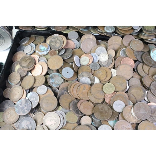 204 - A large collection of mainly British pre decimal and world coins to include some silver examples, co... 