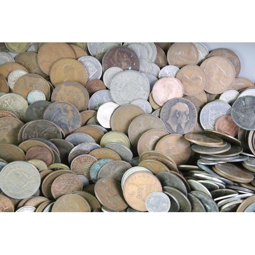 205 - A large collection of mainly British pre decimal and world coins to include some silver examples, co... 