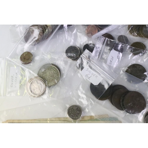 212 - A small collection of British and World coins to include Victorian silver examples together with a s... 