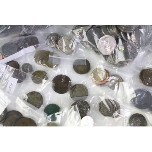 212 - A small collection of British and World coins to include Victorian silver examples together with a s... 