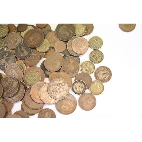 28 - A large collection of mainly British pre decimal coins to include Threepence, half penny and threepe... 