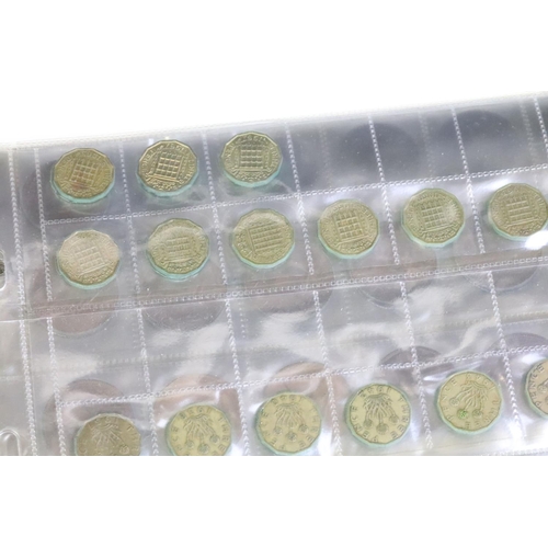 32 - A collection of mainly British pre decimal coins to include a selection of Queen Victoria silver exa... 