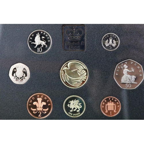 269 - A collection of six Royal Mint annual proof coin year sets to include 1989, 1998, 1999, 1995, 1996 a... 