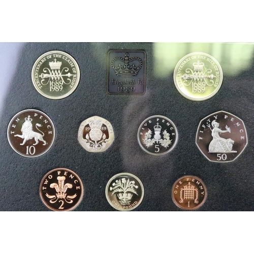 280 - A collection of six Royal Mint United Kingdom annual coin proof sets to include 1989, 1986, 1988, 19... 