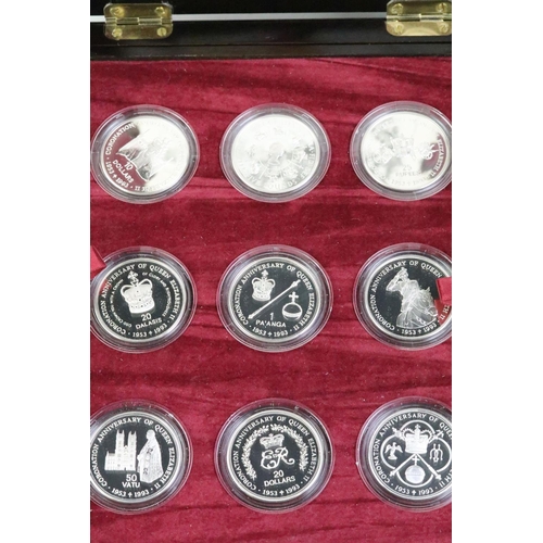 282 - A Royal Mint silver proof coin set, Queen Elizabeth II 40th Anniversary Coronation Collection, eight... 