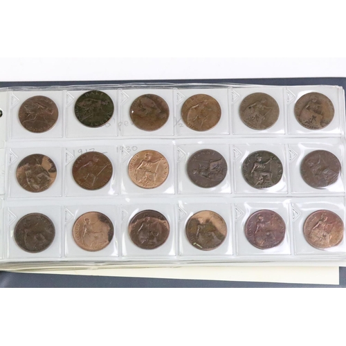 284 - A collection of British pre decimal half pennies and half crowns to include a good selection of Quee... 