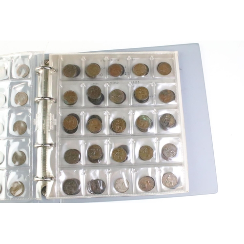 298 - A mixed collection of British and world coins to include a quantity of pre decimal silver and commem... 