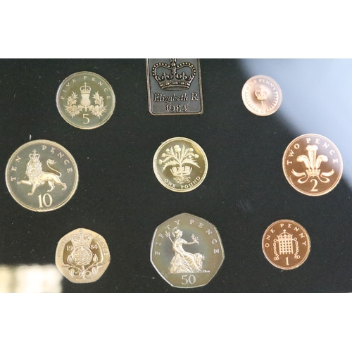 123 - A collection of nine Royal Mint proof coin year sets to include 1993, 1994, 1988, 1989, 1986, 1987, ... 