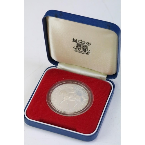 146 - A collection of six Royal Mint 1977 Queens silver jubilee silver crown coins, all encapsulated and w... 