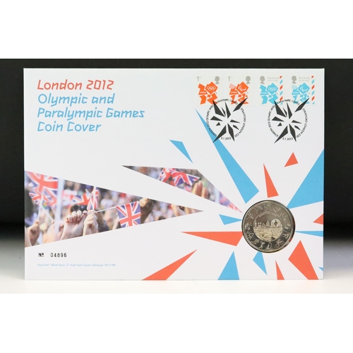 152 - A collection of approx eighteen £5 coin / stamp covers to include 2000 Royal Four Generations, 2015 ... 