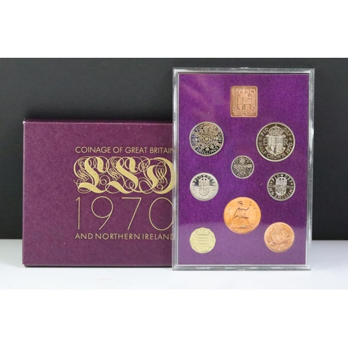 230 - A collection of ten Royal Mint brilliant uncirculated coin year sets to include 1981, 1980, 1979, 19... 