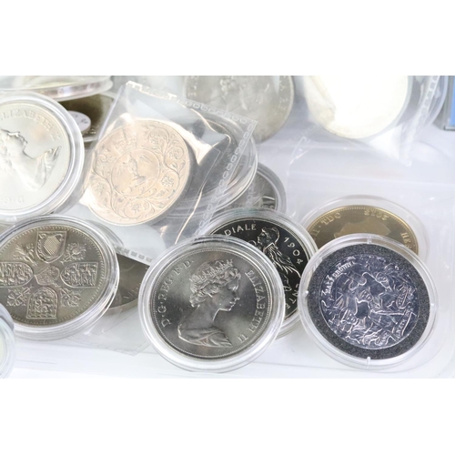 232 - A collection of mainly British Commemorative crowns and £5 coins to include uncirculated and silver ... 