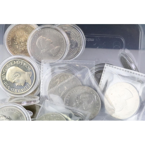 232 - A collection of mainly British Commemorative crowns and £5 coins to include uncirculated and silver ... 