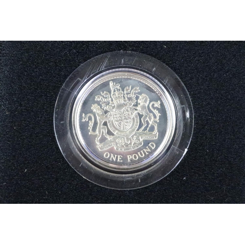 237 - A collection of Royal Mint United Kingdom silver proof coins to include 1988 £1 coin, 1985 £1 coin, ... 