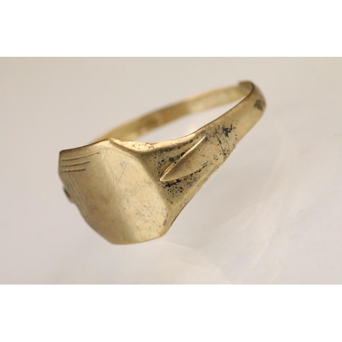 150 - Three 9ct gold rings to include a signet ring (hallmarked Birmingham), signet ring with stepped shou... 