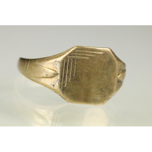 150 - Three 9ct gold rings to include a signet ring (hallmarked Birmingham), signet ring with stepped shou... 