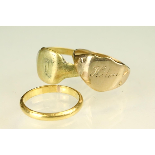 154 - Yellow gold hallmarked signet ring (hallmark partially rubbed, likely 18ct gold, date mark 1929, siz... 