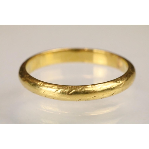 154 - Yellow gold hallmarked signet ring (hallmark partially rubbed, likely 18ct gold, date mark 1929, siz... 