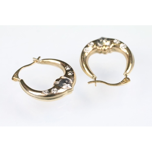 166 - Collection of 9ct gold earrings to include a pair of twist hoop earrings (italian hallmarked), pair ... 