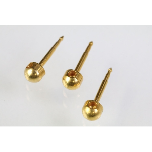 250 - Collection of gold earrings to include a pair of 9ct gold and opal stud earrings (marked 9ct), p air... 