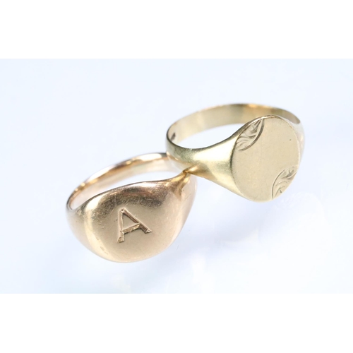 181 - Two signet rings to include a hallmarked 9ct gold example (size M), together with a rose metal signe... 