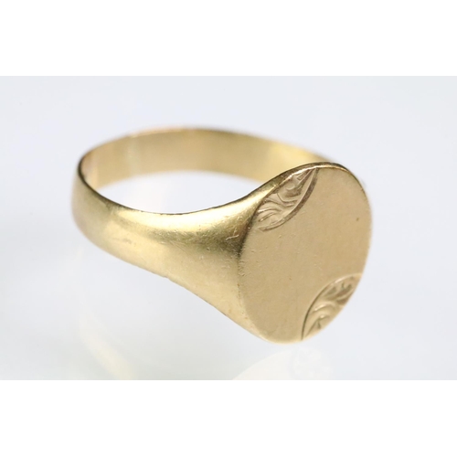 181 - Two signet rings to include a hallmarked 9ct gold example (size M), together with a rose metal signe... 